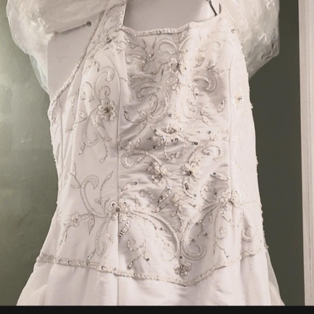 Wedding dress